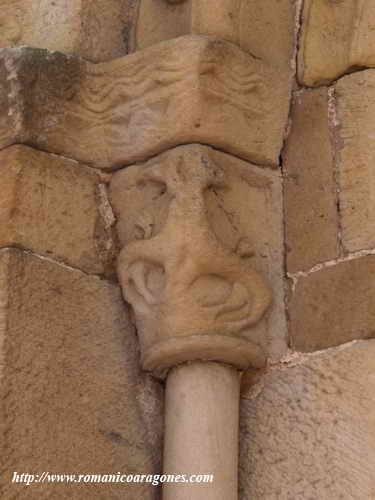 CAPITEL VENTANAL ABSIDAL
